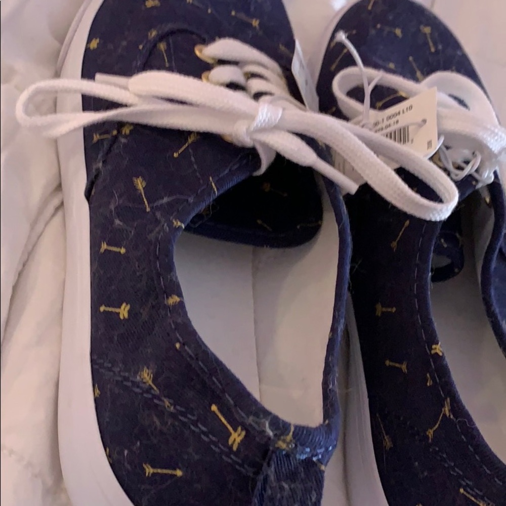 Shoes - Picture 3 of 3